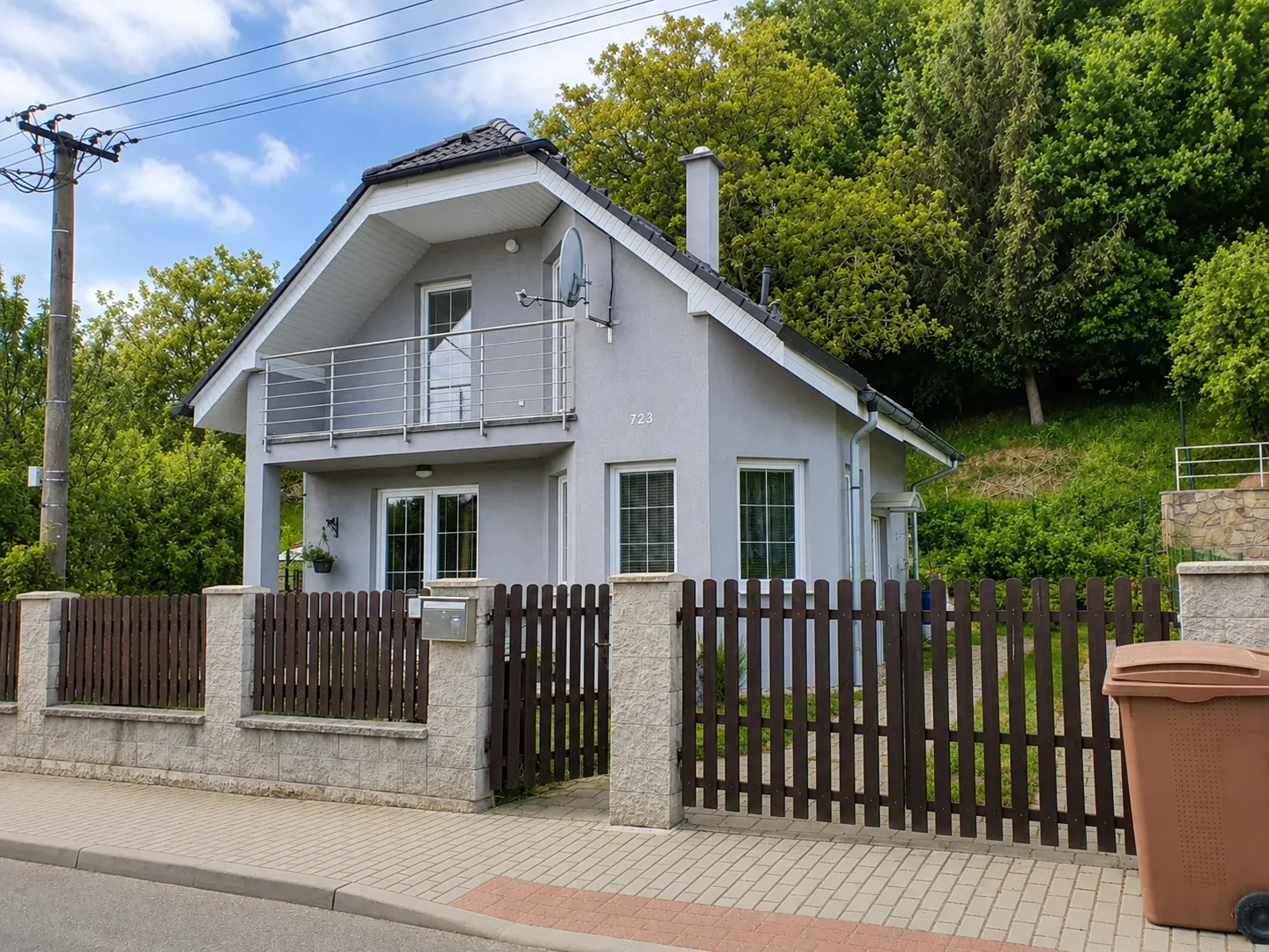 Rodinný dům 4+1 s pergolou a zahradou – Zlín – Prštné, Kútíky